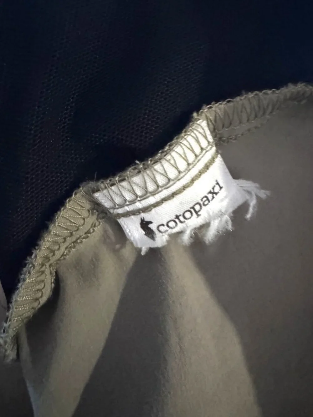 Cotopaxi Viento Travel Jacket Size Medium Gray Men's Windbreaker Hood Pockets EU